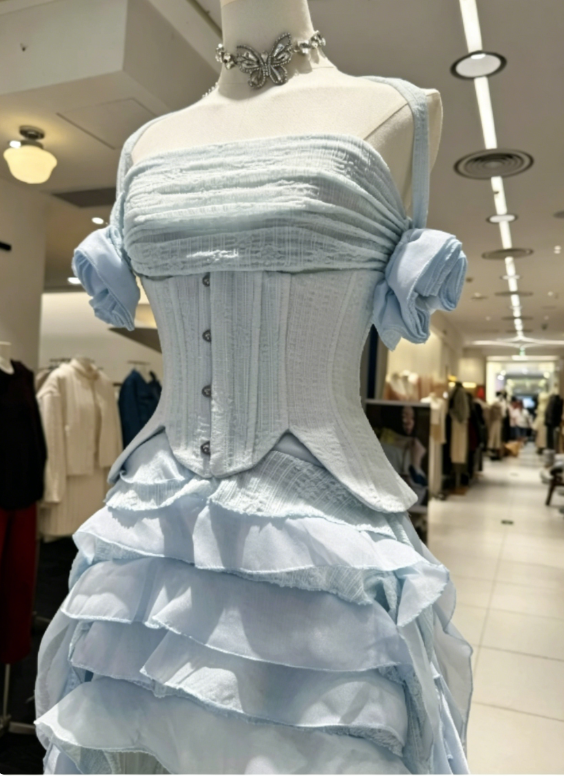 Stunning Homecoming Dress Strapless Flouncing Cascade Back to School Outfits Party Dress  D6555