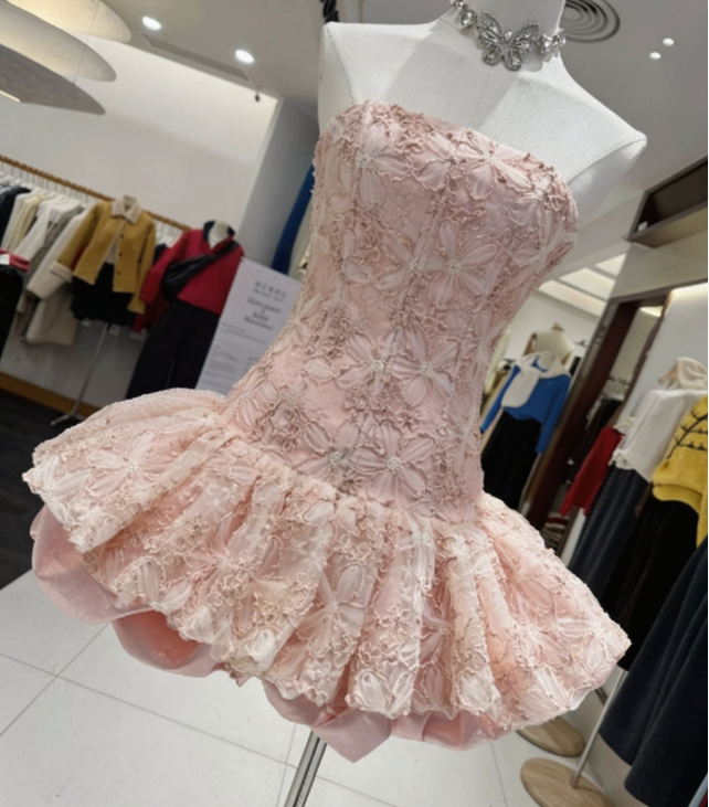 Stunning Homecoming Dress Strapless Applique Back to School Outfits Party Dress  D6572