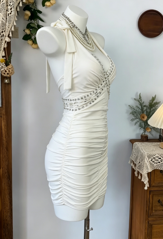 Stunning Homecoming Dress Halter Rinestone Pleated Backless Back to School Outfits Party Dress  D6591
