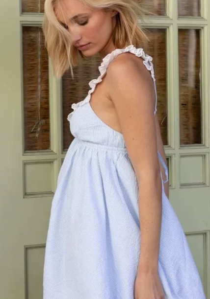 Beautiful Homecoming Dress V Neck Backless Lace Back to School Outfits Party Dress D7211