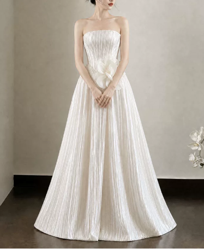 Elegant Wedding Dress Strapless Pleated Flower A Line Wedding Dress Prom Dress D7256