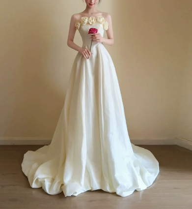 Elegant Wedding Dress Strapless Pleated Flower A Line Wedding Dress Prom Dress D7257