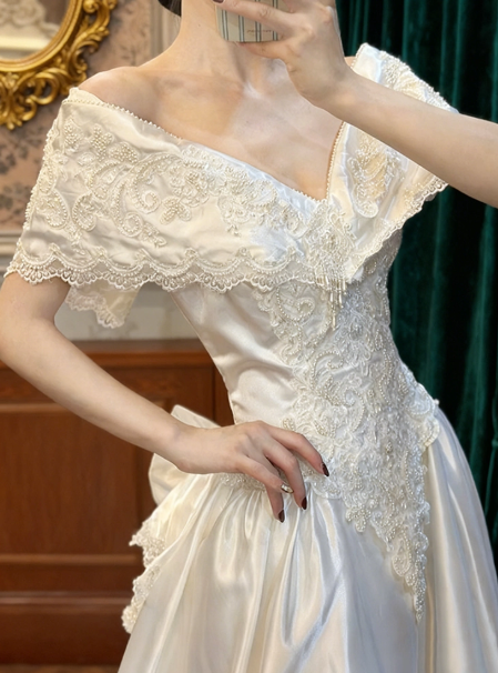 Elegant Wedding Dress Off the Shoulder Pleated Lace Applique Bowknot Beading A Line Wedding Dress Prom Dress D7258