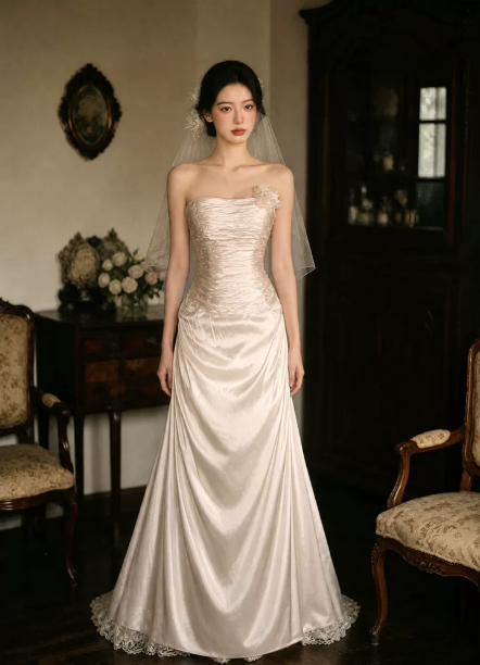 Elegant Wedding Dress Strapless Pleated Lace Flower Wedding Dress D7260