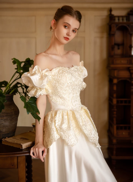 Elegant Wedding Dress Off the Shoulder Bateau Pleated Applique Lace Wedding Dress Prom Dress D7262