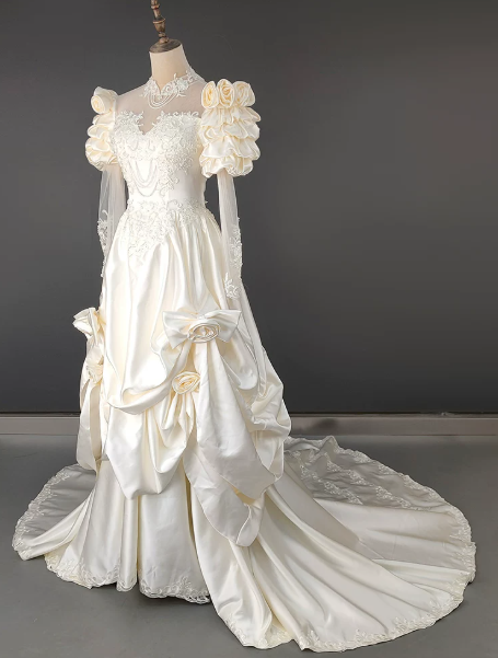 Elegant Wedding Dress High Collar Applique Lace Tulle Beaded Flower Cascade Wedding Dress D7280