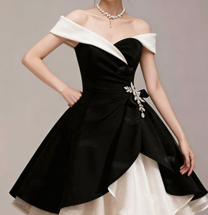 Charming Homecoming Dress Off the Shoulder Rinestone Tulle Pleated Back to School Outfits Party Dress  D7353