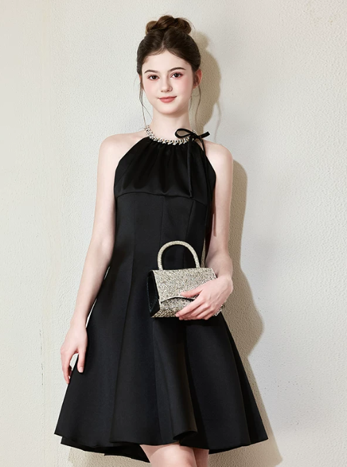 Nice Homecoming Dress Halter Bead Bowknot Pleated Back to School Outfits Party Dress D7446
