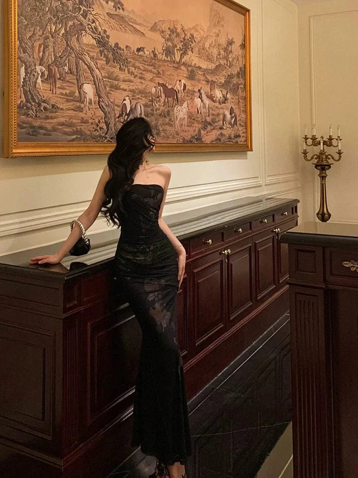 Vintage Black Strapless Floral Applique Design Elegant Sheath Evening Dress Prom Dress  D1578