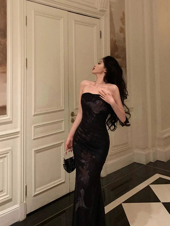 Vintage Black Strapless Floral Applique Design Elegant Sheath Evening Dress Prom Dress  D1578