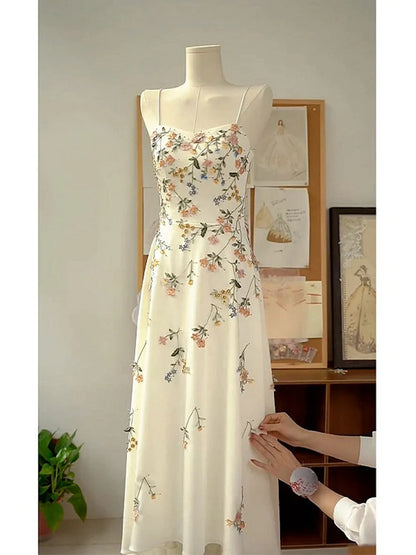 Vintage Beige Spaghetti Strap Floral Applique Design Elegant A-Line Evening Dress Prom Dress D1581