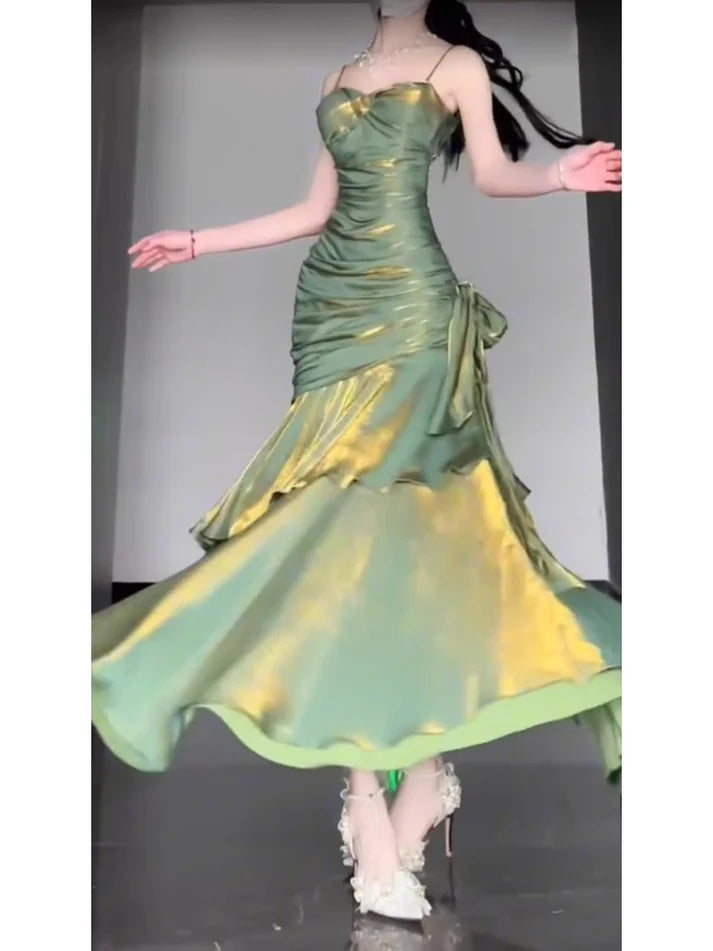 Vintage Green Spaghetti Strap Ruffle Design Elegant A-line Satin Evening Dress Prom Dress D1598