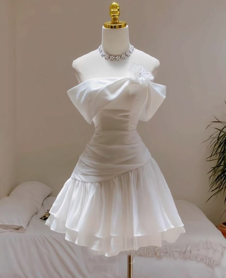 Beautiful Homecoming Dress Strapless Pleated Flower Back to School Outfits Party Dress D7286