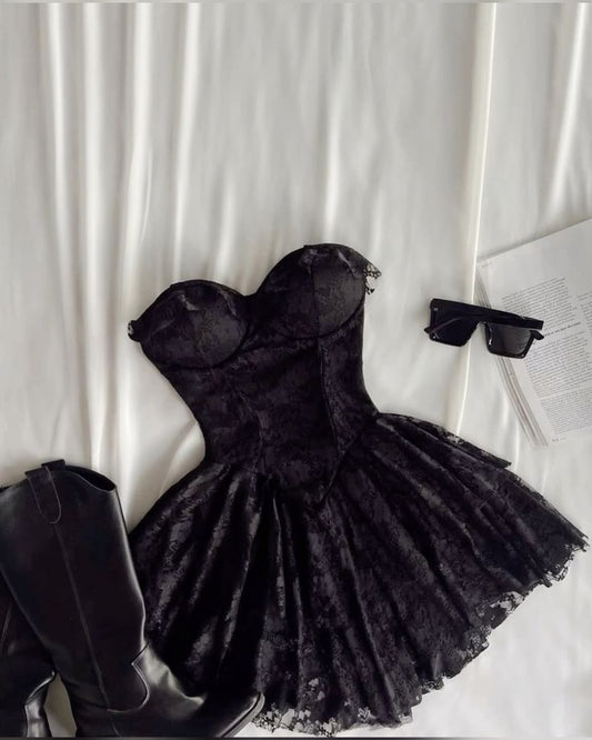 Stunning Homecoming Dress Black Sweetheart Lace Pleated Back to School Outfits Party Dress D6703