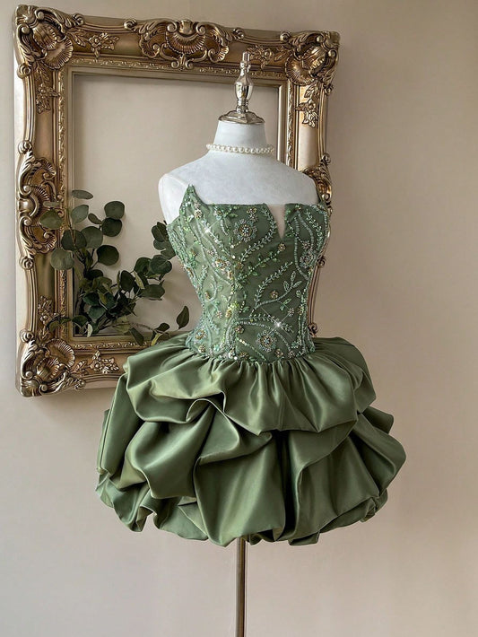 Charming Homecoming Dress Strapless Pleated Cascade Applique Back to School Outfits Party Dress  D7395