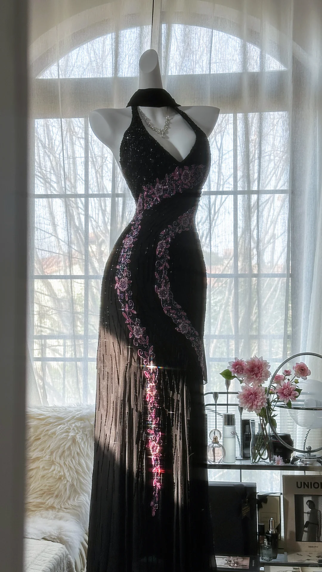 Retro Black V-neck Applique Design Romantic Chiffon Evening Dress Prom Dress  D1509