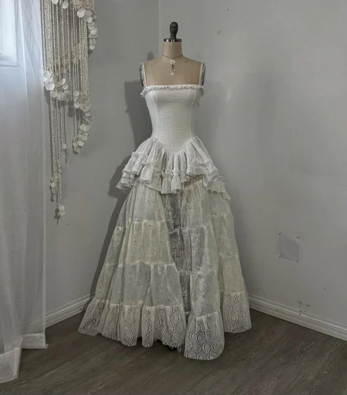 Retro Spaghettiträger A-Linie Spitze Rüschen Vintage Brautkleid Abendkleid, D862