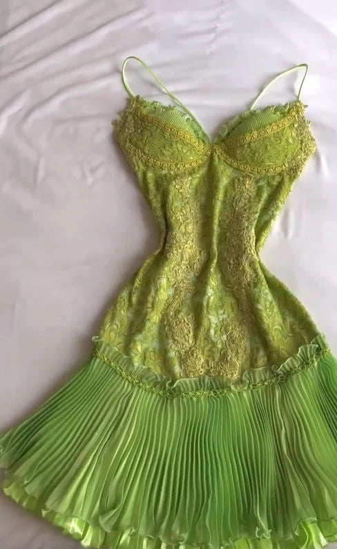 Charming Homecoming Dress Spaghetti Strap Lace Appliques Back to School Outfits Party Dress Birthday Dress  D7509