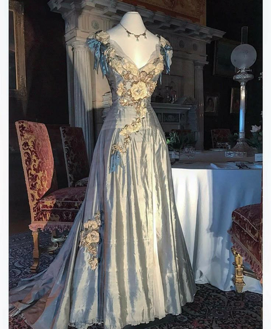 Light Blue V Neck Sleeveless A-Line Appliques Vintage Long Evening Dresses, D1051