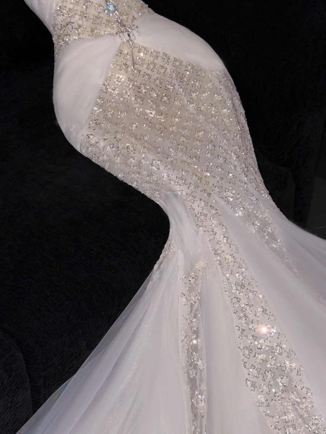 Wunderschönes Elfenbein Herzausschnitt Tüll Funkelndes Pailletten Design Elegantes Meerjungfrau Bodenlanges Brautkleid D1636