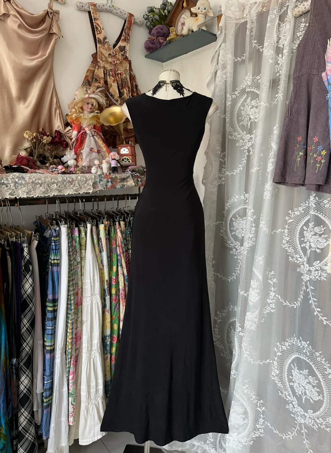 Black Sleeveless Beading Sequins Vintage Long Evening Party Dress, D319