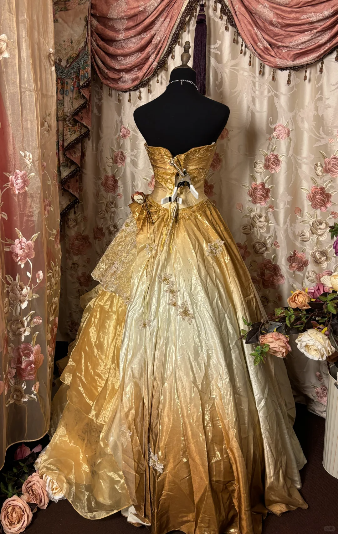 Trägerloses A-Linien-Abendkleid aus Satin mit Farbverlauf und Perlenbesatz im Vintage-Stil, lang, Partykleid, D613