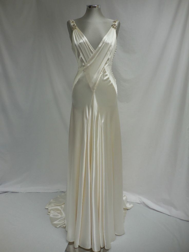 Retro V Neck Straps A-Line Satin Long Party Dress Vintage Wedding Dress, D788