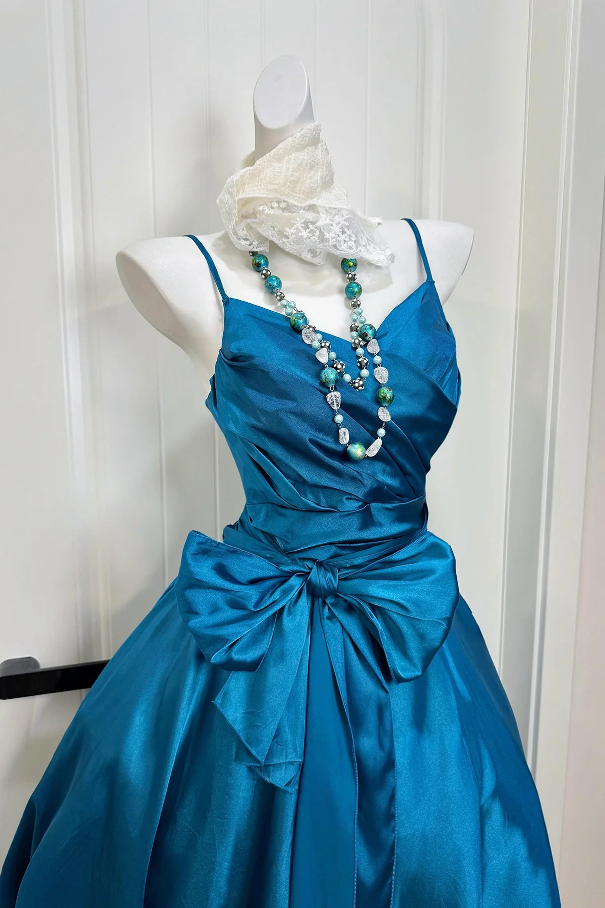 Shiny Homecoming Dress Spaghetti Straps Bowknot Short Prom Dress Back to School Outfits Party Dress  D6018
