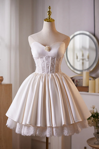Chic Homecoming Dress Sweetheart Pleated Lace Short Prom Dress Back to School Outfits Cocktail Dress  D6014