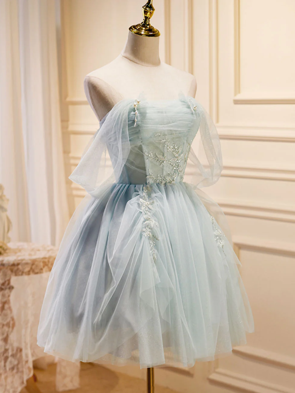 Vintage Light Blue Beaded Off-the-shoulder Design A-line Tulle Party Dress Homecoming Dress D1546