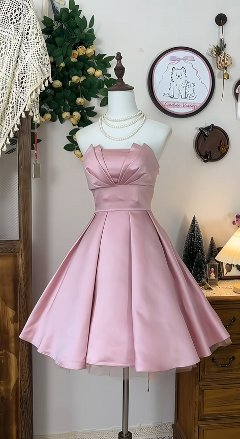 Simple Ruffle Strapless Design A-line Elegant Satin Homecoming Dress Party Dress D1647