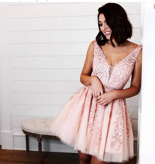Charming Homecoming Dress V Neck Applique Tulle Beaded Pleated Back to School Outfits Party Dress D7460