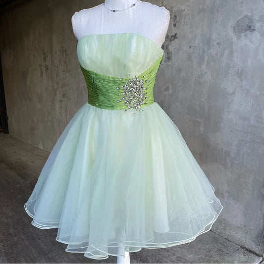Stunning Homecoming Dress Strapless Rinestone Tulle A-Line Back to School Outfits Party Dress D7930