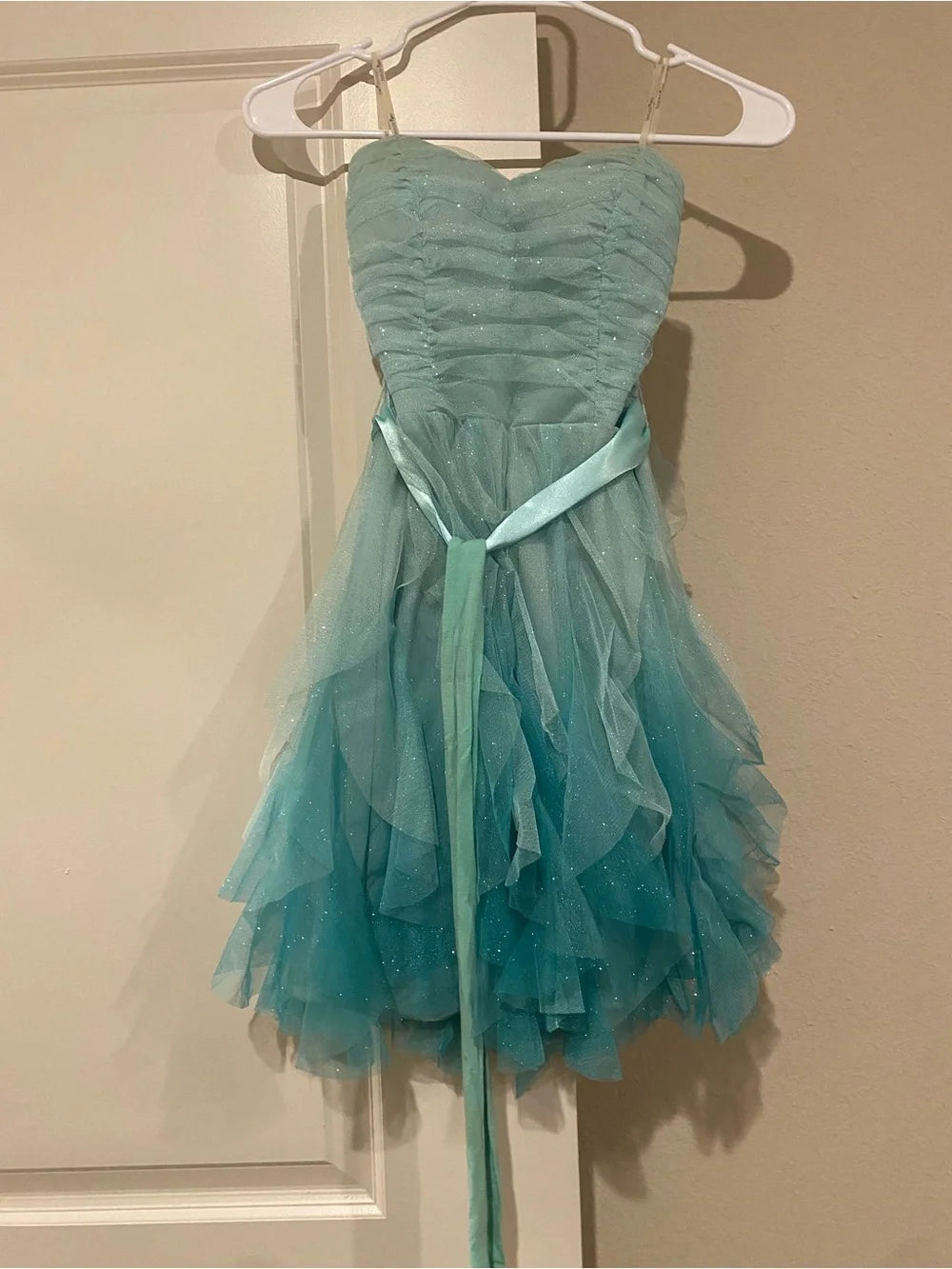 Stunning Homecoming Dress Strapless Sequins Soutache Tulle A-Line Back to School Outfits Party Dress D7927