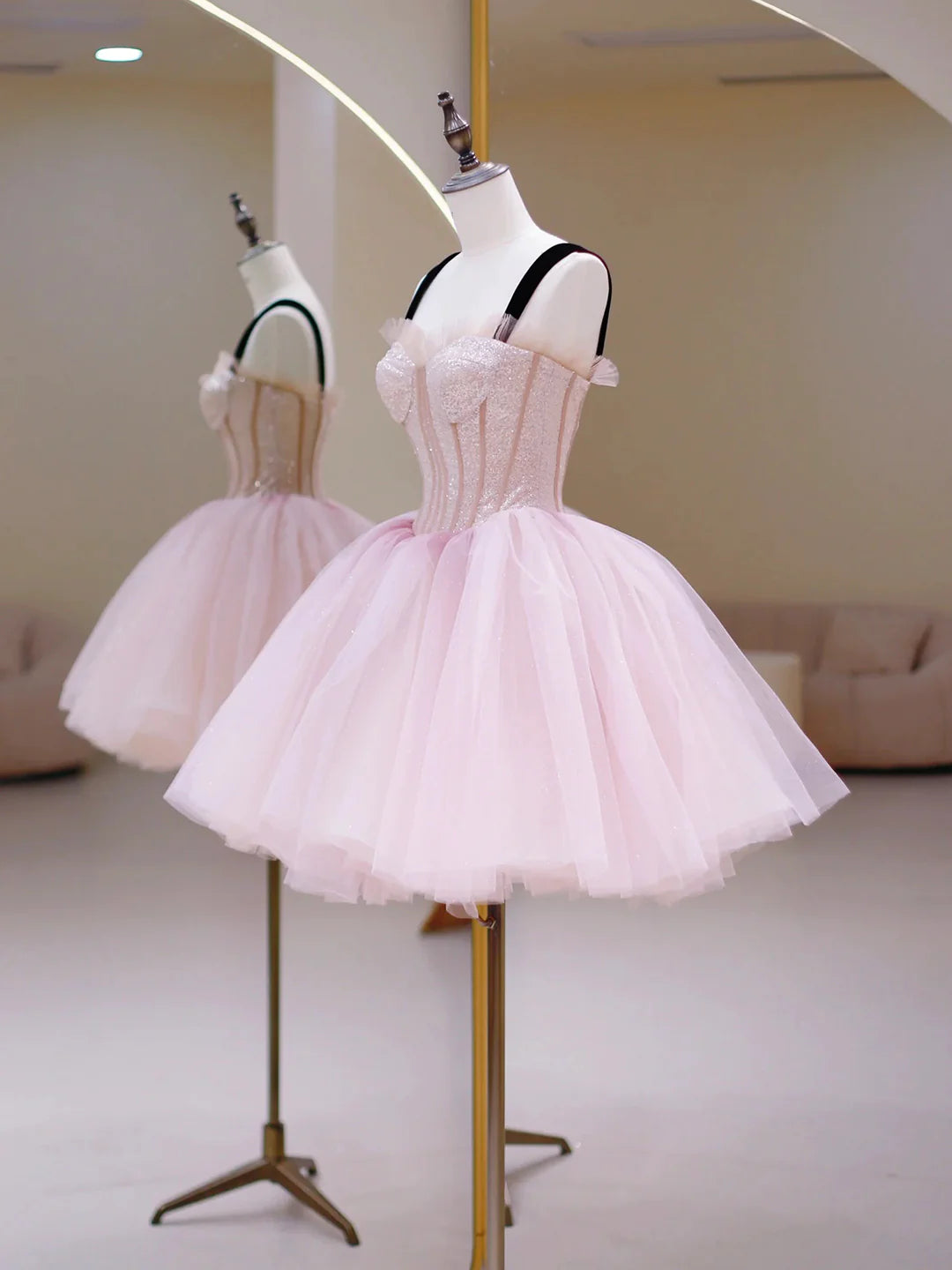 Cute Homecoming Dress Spaghetti Straps Tulle Sequins Short Prom Dress Back to School Outfits Party Dress  D6091