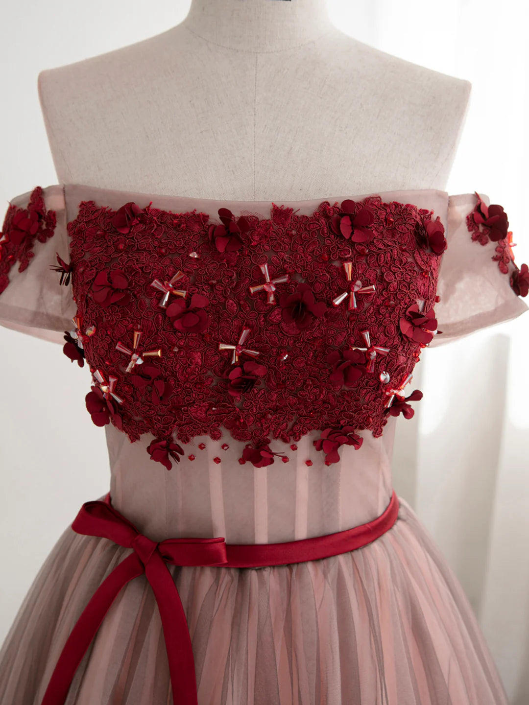 New Homecoming Dress Off the Shoulder Tulle Applique Bowknot Prom Dress Back to School Outfits Party Dress  D6113