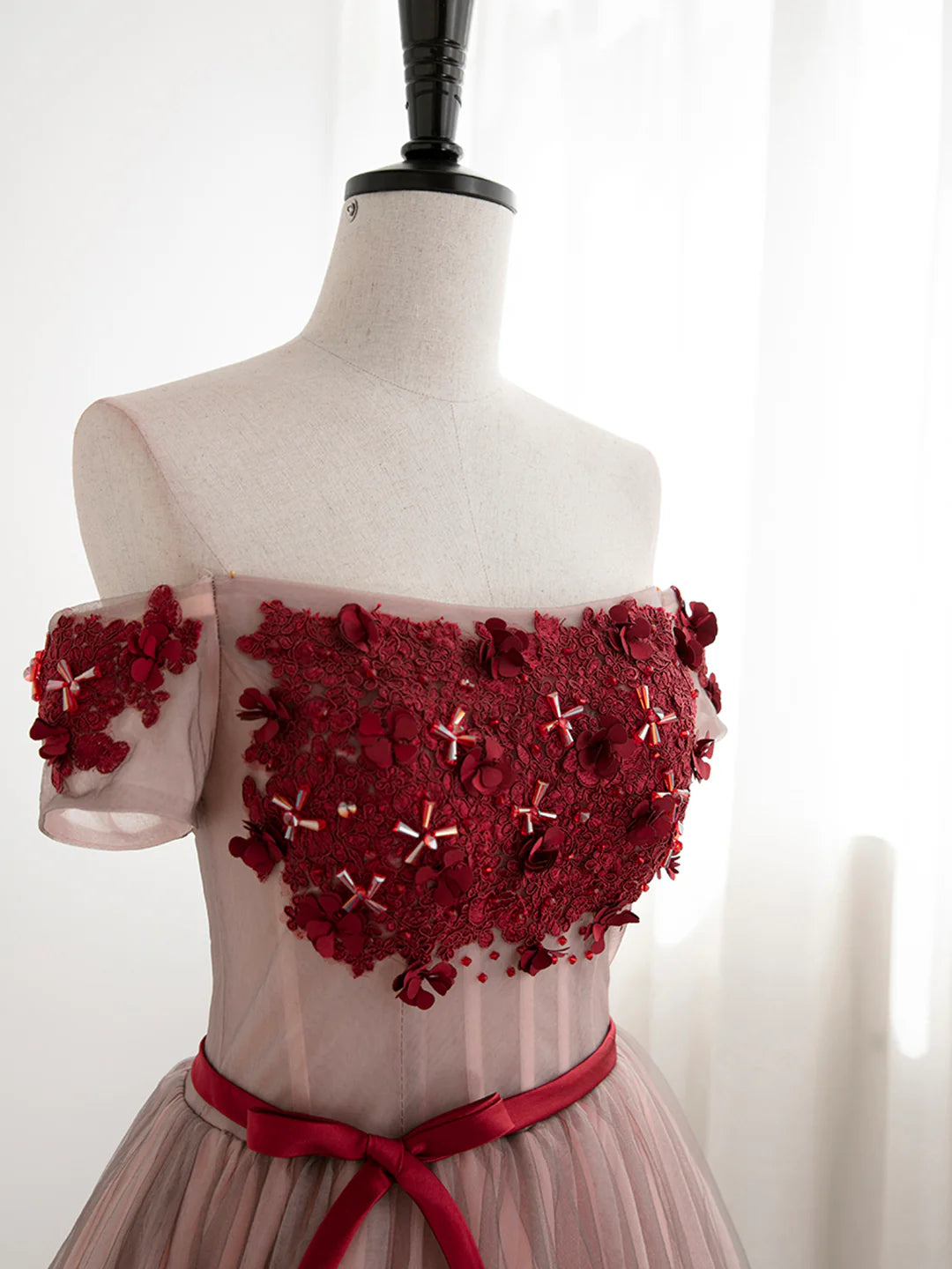 New Homecoming Dress Off the Shoulder Tulle Applique Bowknot Prom Dress Back to School Outfits Party Dress  D6113