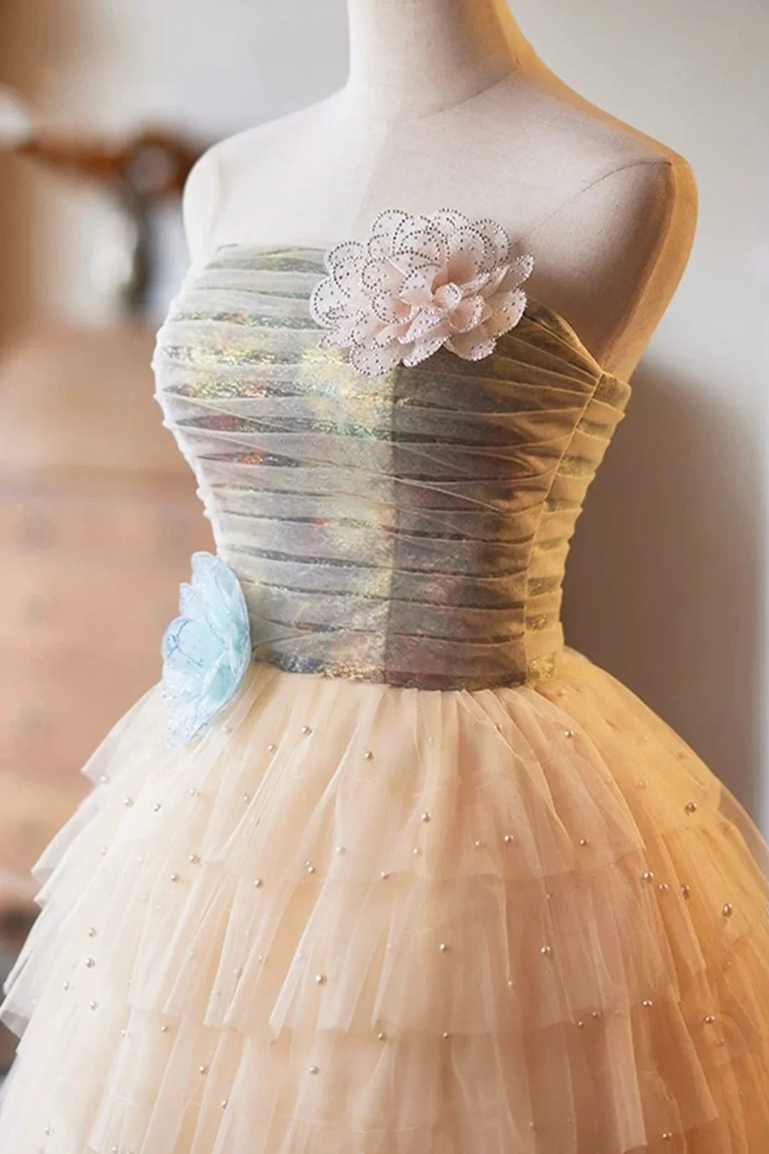 Charming Homecoming Dress Strapless Beaded Tulle Flower Short Prom Dress Back to School Outfits Party Dress  D6035