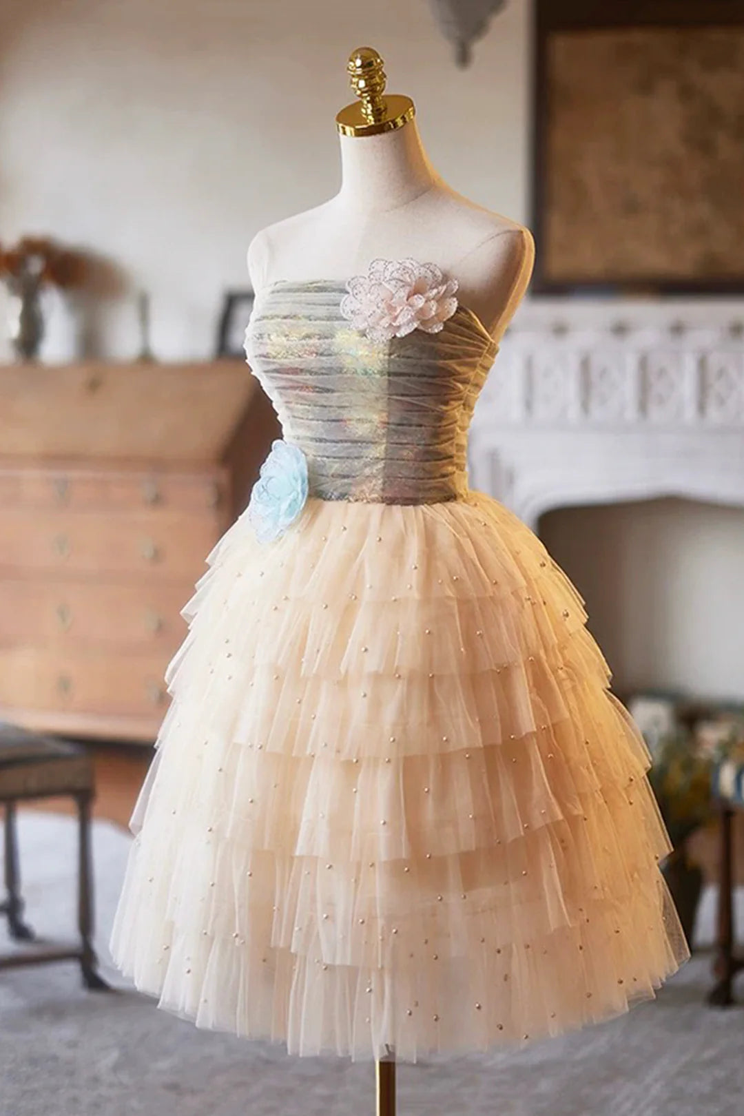 Charming Homecoming Dress Strapless Beaded Tulle Flower Short Prom Dress Back to School Outfits Party Dress  D6035