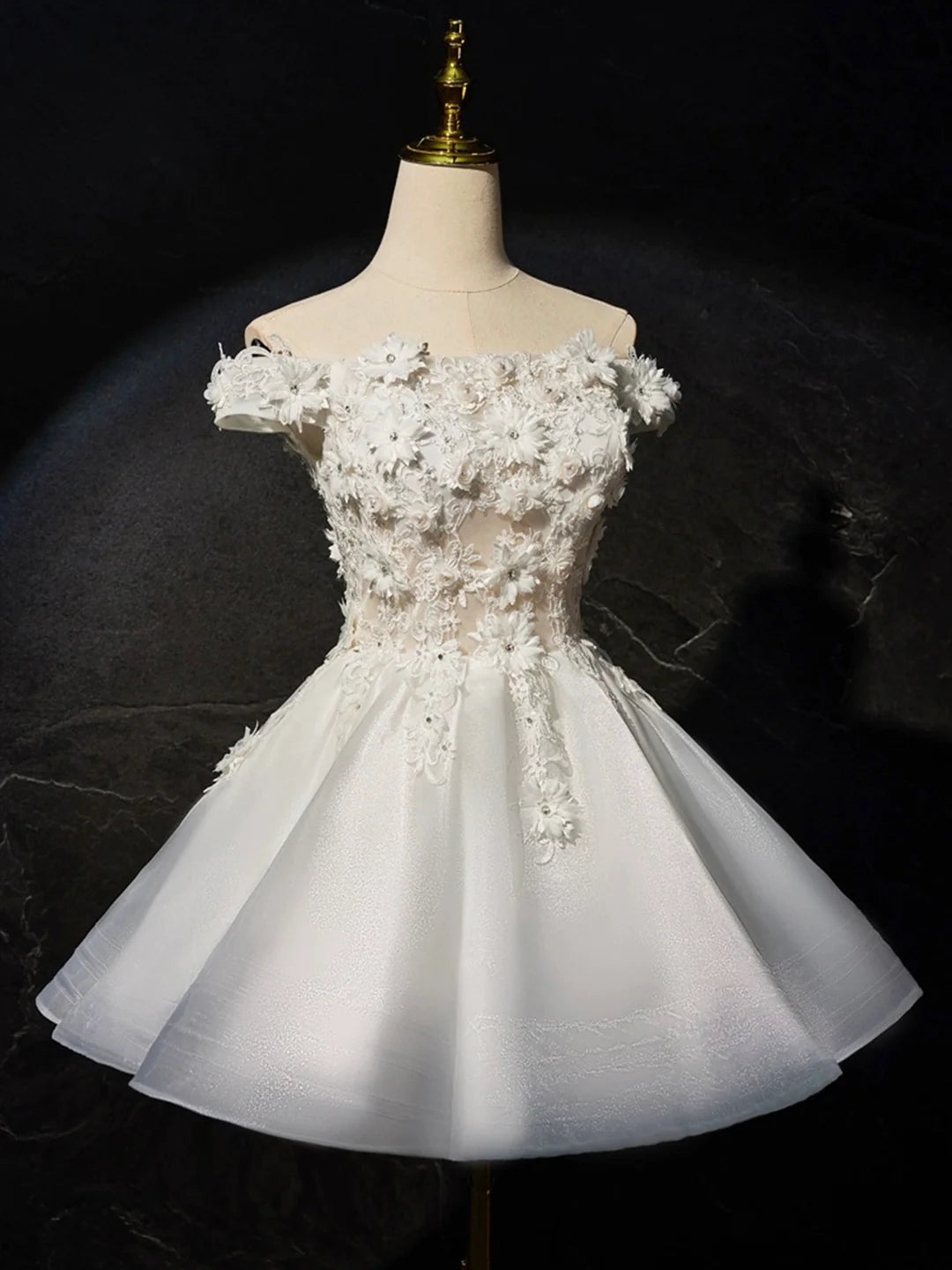Chic Homecoming Dress Off the Shoulder Lace Flower Short Prom Dress Back to School Outfits Party Dress  D6087