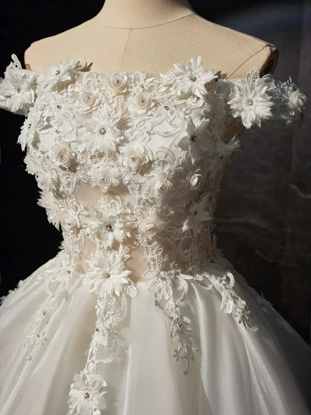 Chic Homecoming Dress Off the Shoulder Lace Flower Short Prom Dress Back to School Outfits Party Dress  D6087