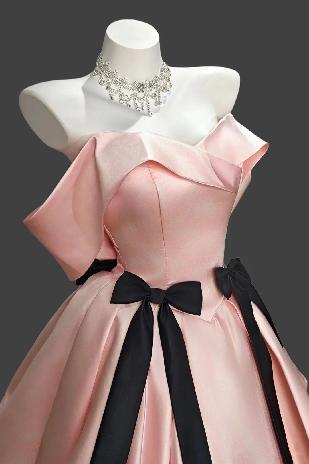 Pretty Homecoming Dress Off-the-Shoulder Bowknot Pleated Short Prom Dress Back to School Outfits Party Dress  D6047