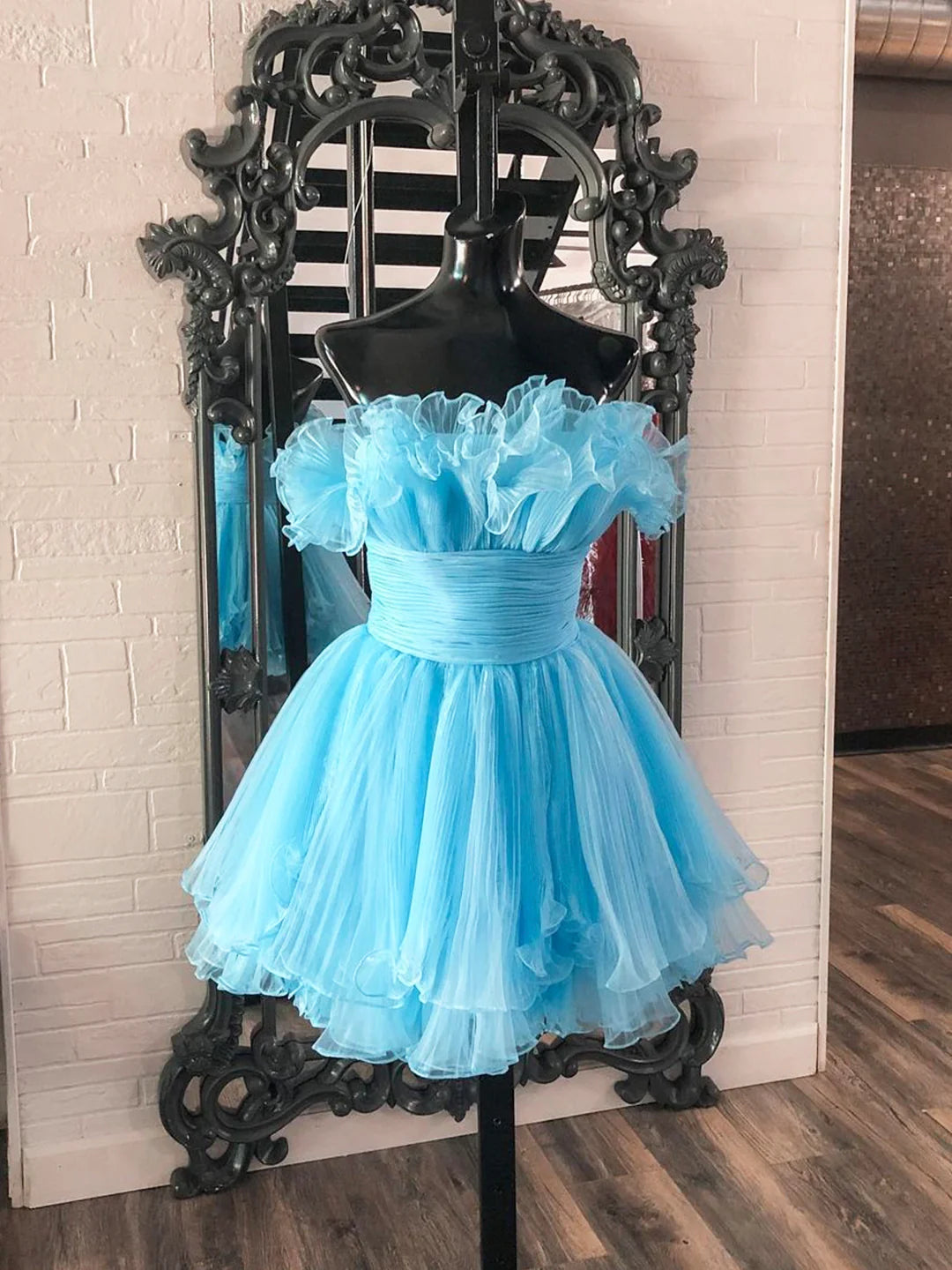 Chic Homecoming Dress Strapless Organza Pleated Short Prom Dress Back to School Outfits Party Dress  D6089
