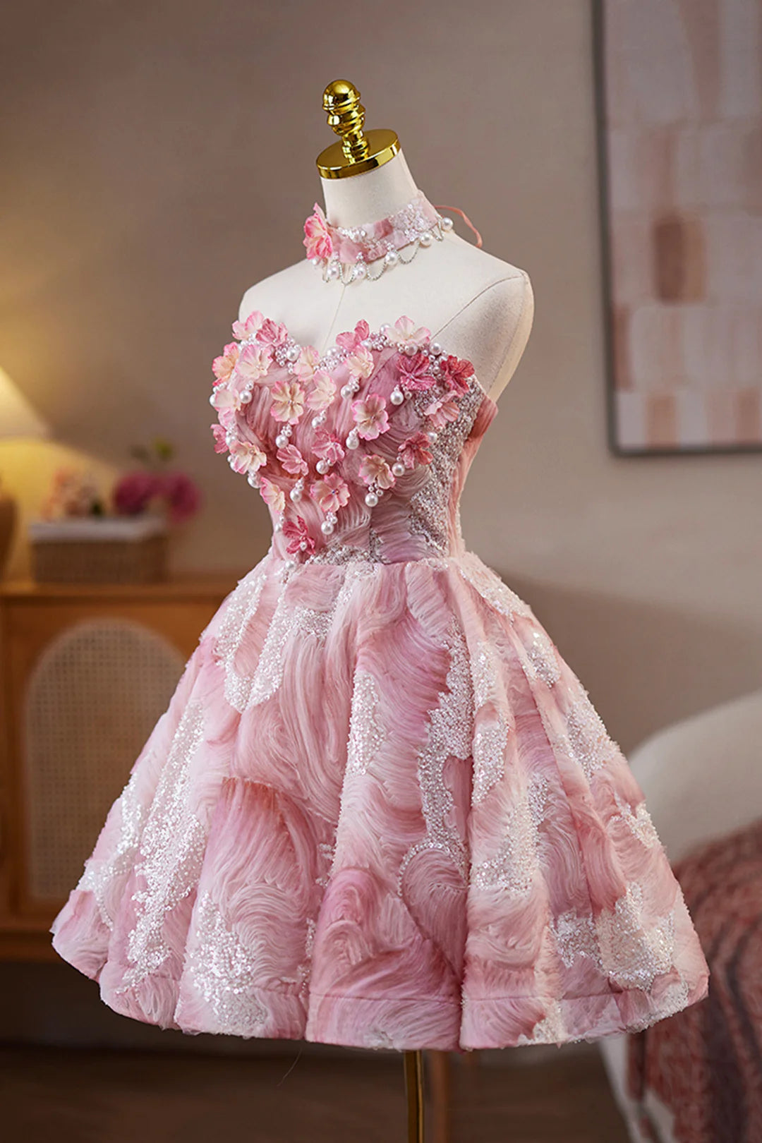 Charming Homecoming Dress Sweetheart Sequins Beaded Flower Short Prom Dress Back to School Outfits Party Dress  D6036