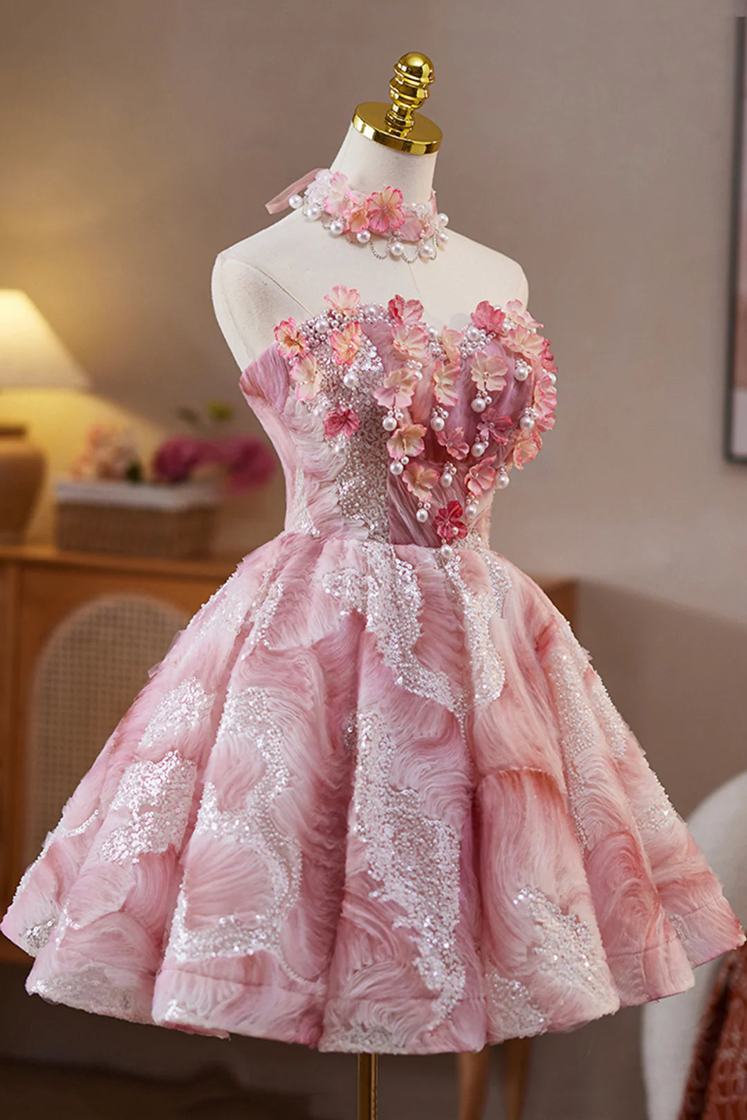 Charming Homecoming Dress Sweetheart Sequins Beaded Flower Short Prom Dress Back to School Outfits Party Dress  D6036