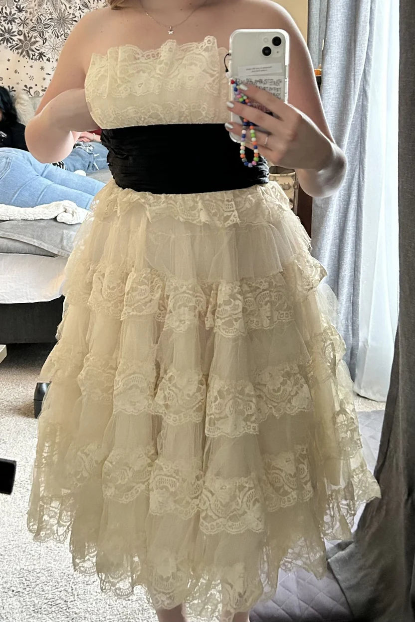 Charming Homecoming Dress Strapless Lace Cascade Back to School Outfits Party Dress D7293