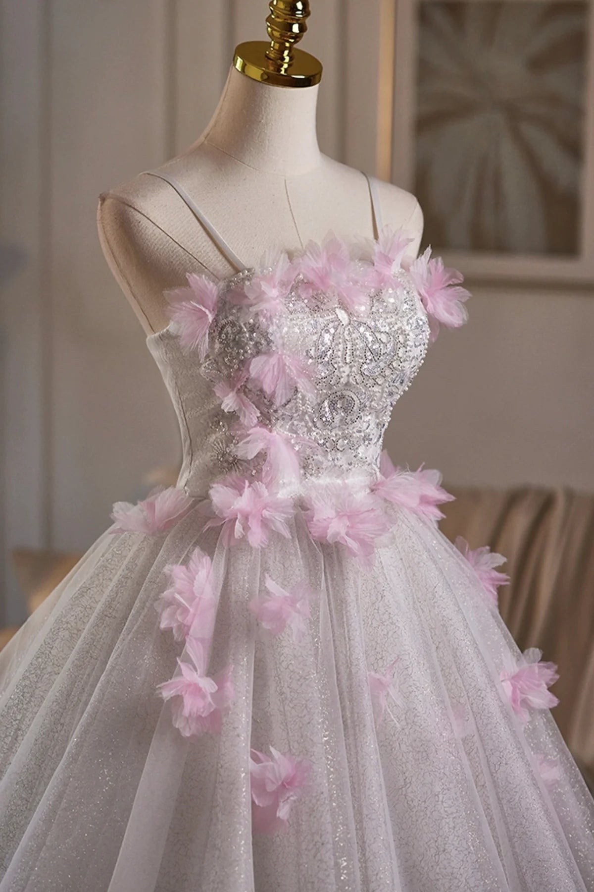 Chic Homecoming Dress Spaghetti Straps Tulle Lace Flower Applique Short Prom Dress Back to School Outfits Party Dress  D6025