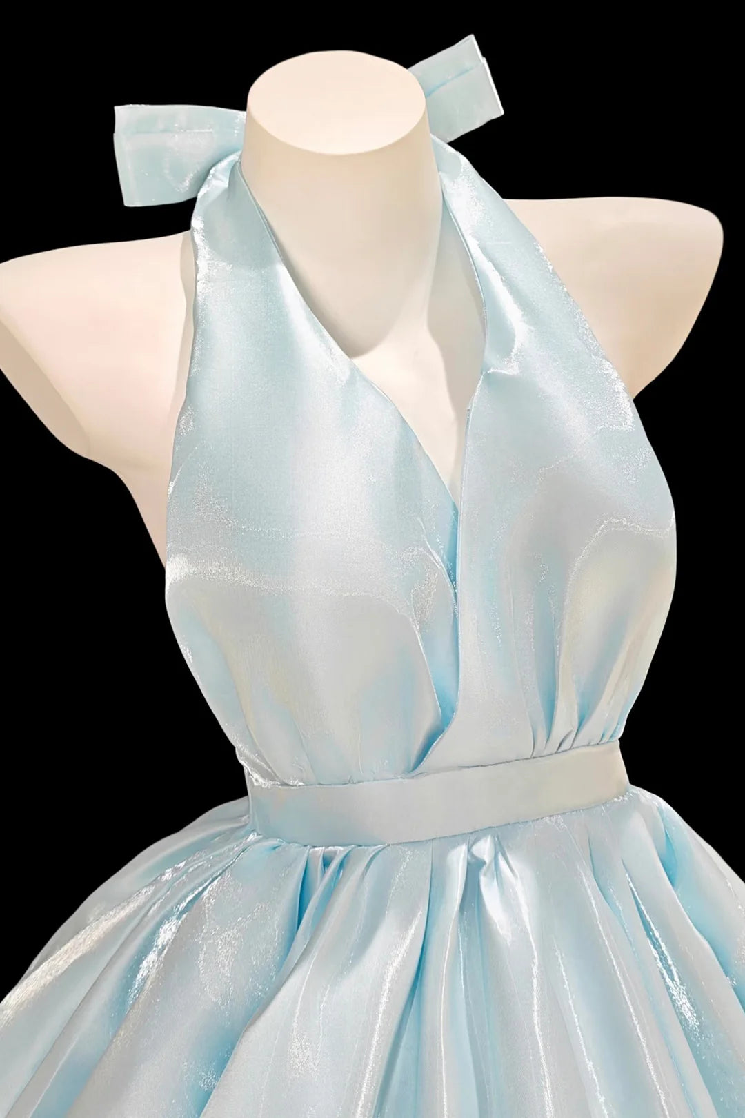 Beauty Homecoming Dress Halter Pleated Short Prom Dress Back to School Outfits Party Dress  D6008